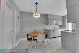 11 SW 4th Ave, Boca Raton, FL 33432 - Photo 10