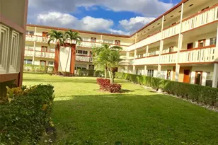 84 Brighton B, Boca Raton, FL 33434 - Photo 2