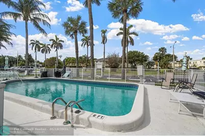 2748 NE 28th Ave, Unit #13, Lighthouse Point, FL 33064 - Photo 6