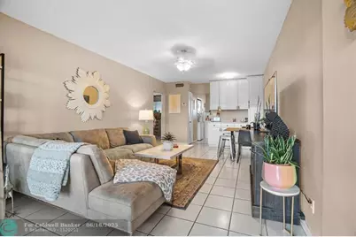 2748 NE 28th Ave, Unit #13, Lighthouse Point, FL 33064 - Photo 10