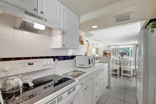 689 NE 6th Ct, Boynton Beach, FL 33435 - Photo 14