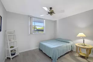 689 NE 6th Ct, Boynton Beach, FL 33435 - Photo 18