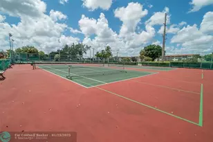 811 S Hollybrook Dr, Pembroke Pines, FL 33025 - Photo 32