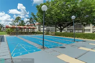 811 S Hollybrook Dr, Pembroke Pines, FL 33025 - Photo 22