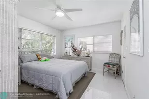 811 S Hollybrook Dr, Pembroke Pines, FL 33025 - Photo 4