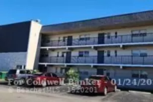 8020 N Colony Cir, Tamarac, FL 33321 - Photo 2