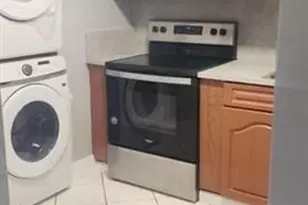 8020 N Colony Cir, Tamarac, FL 33321 - Photo 8