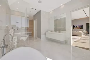 2560 Del Lago Dr, Fort Lauderdale, FL 33316 - Photo 42