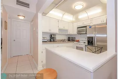 3071 NW 47th Ter, Unit #317, Lauderdale Lakes, FL 33313 - Photo 2