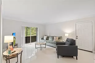 567 Trace Cir, Deerfield Beach, FL 33441 - Photo 2