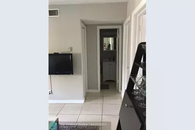 2741 NE 8th Ave, Unit #14, Wilton Manors, FL 33334 - Photo 10