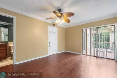 225  Wimbledon Lake Dr, Unit #225, Plantation, FL 33324 - Photo 28