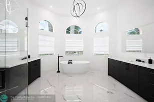 12046 NW 49th Dr, Coral Springs, FL 33076 - Photo 16