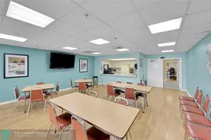 10123 Sunrise Lakes Blvd, Sunrise, FL 33322 - Photo 28