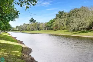 8715 NW 41st St, Cooper City, FL 33024 - Photo 2