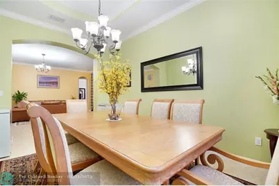 8715 NW 41st St, Cooper City, FL 33024 - Photo 12