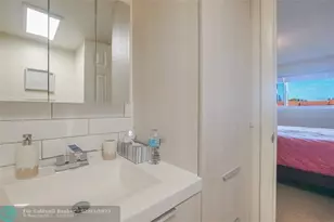 2791 N Pine Island Rd, Sunrise, FL 33322 - Photo 20