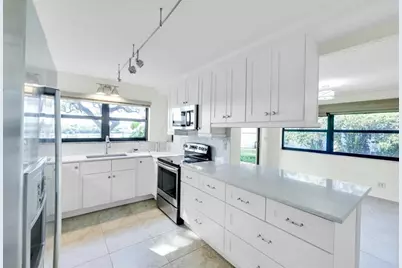 374  Golfview Rd, Unit #106, North Palm Beach, FL 33408 - Photo 12