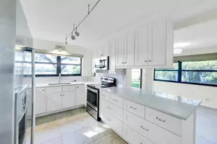 374 Golfview Rd, North Palm Beach, FL 33408 - Photo 12