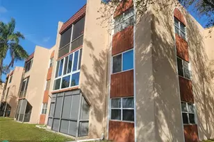 8260 SW 24th St, North Lauderdale, FL 33068 - Photo 36