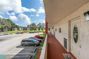 411 S Hollybrook Dr, Pembroke Pines, FL 33025 - Photo 20