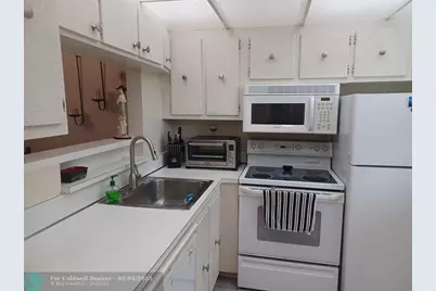 1391 S Ocean Blvd, Unit #105, Pompano Beach, FL 33062 - Photo 4