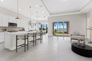 10390 Northbrook Cir, Palm Beach Gardens, FL 33412 - Photo 2