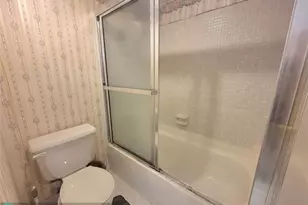 8260 SW 24th St, North Lauderdale, FL 33068 - Photo 8