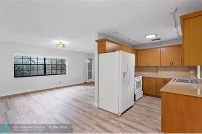 608 NE 29th Dr, Unit #2, Wilton Manors, FL 33334 - Photo 2