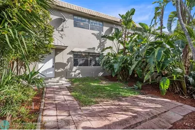 608 NE 29th Dr, Unit #2, Wilton Manors, FL 33334 - Photo 1