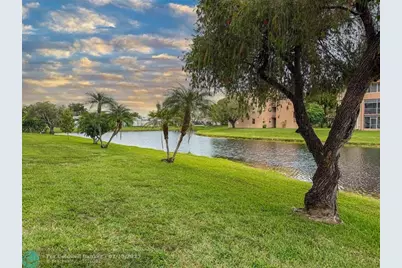 9460  Sunrise Lake Blvd, Unit #212, Sunrise, FL 33322 - Photo 6