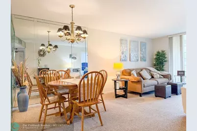 9460  Sunrise Lake Blvd, Unit #212, Sunrise, FL 33322 - Photo 12