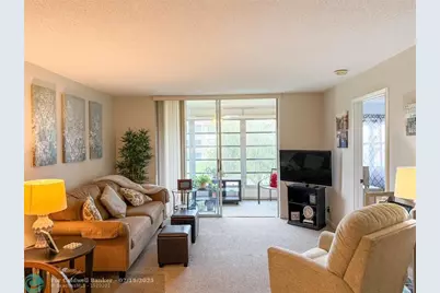 9460  Sunrise Lake Blvd, Unit #212, Sunrise, FL 33322 - Photo 18