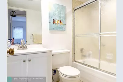 9460  Sunrise Lake Blvd, Unit #212, Sunrise, FL 33322 - Photo 28