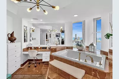 7000  Island Blvd, Unit #Ph-06, Aventura, FL 33160 - Photo 38