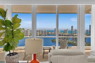 7000 Island Blvd, Aventura, FL 33160 - Photo 14