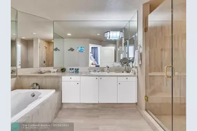 7000  Island Blvd, Unit #Ph-06, Aventura, FL 33160 - Photo 34