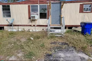 47 Palm Cir, Avon Park, FL 33825 - Photo 1