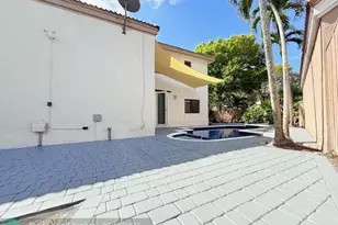 10661 NW 17th Pl, Plantation, FL 33322 - Photo 8