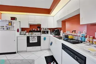 901 SW 138th Ave, Hollywood, FL 33027 - Photo 8