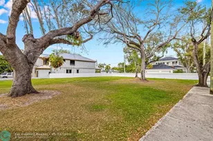 17 SE 17th Ave, Fort Lauderdale, FL 33301 - Photo 2