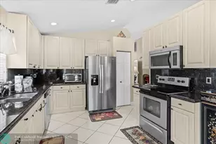 6358 Westchester Club Dr, Boynton Beach, FL 33437 - Photo 4