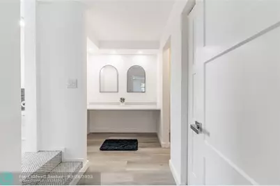 807 SW 14th Ct, Fort Lauderdale, FL 33315 - Photo 46