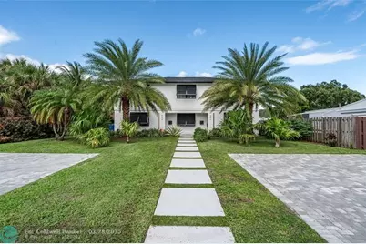 807 SW 14th Ct, Fort Lauderdale, FL 33315 - Photo 4
