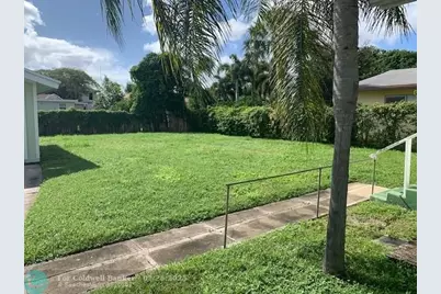 418 NE 4th St, Pompano Beach, FL 33060 - Photo 14