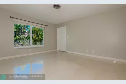 321 SE 1st Ave, Pompano Beach, FL 33060 - Photo 8