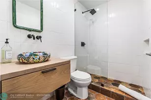 376 Prestwick Cir, Palm Beach Gardens, FL 33418 - Photo 18