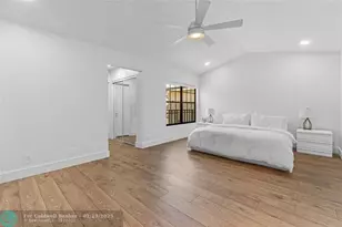 376 Prestwick Cir, Palm Beach Gardens, FL 33418 - Photo 16