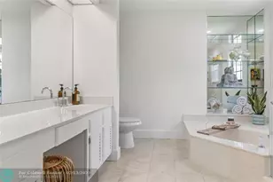 376 Prestwick Cir, Palm Beach Gardens, FL 33418 - Photo 12