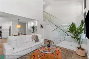 376 Prestwick Cir, Palm Beach Gardens, FL 33418 - Photo 10